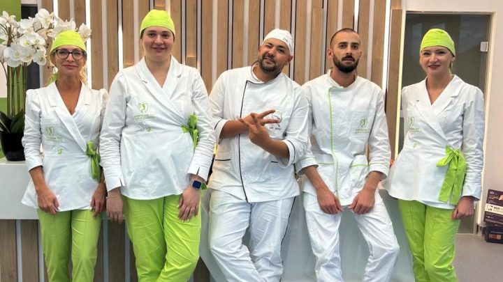 Consult stomatologic pentru implant dentar și înlocuirea unui dinte lipsă